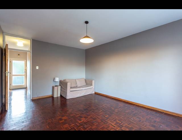 2 BEDROOM APARTMENT RENTED IN WYNBERG UPPER
